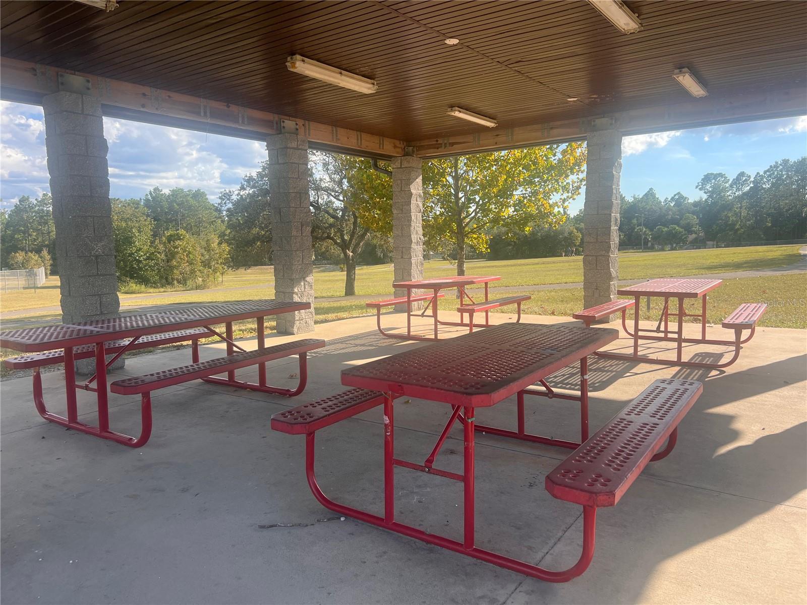 RAINBOW LAKES ESTATES - Land