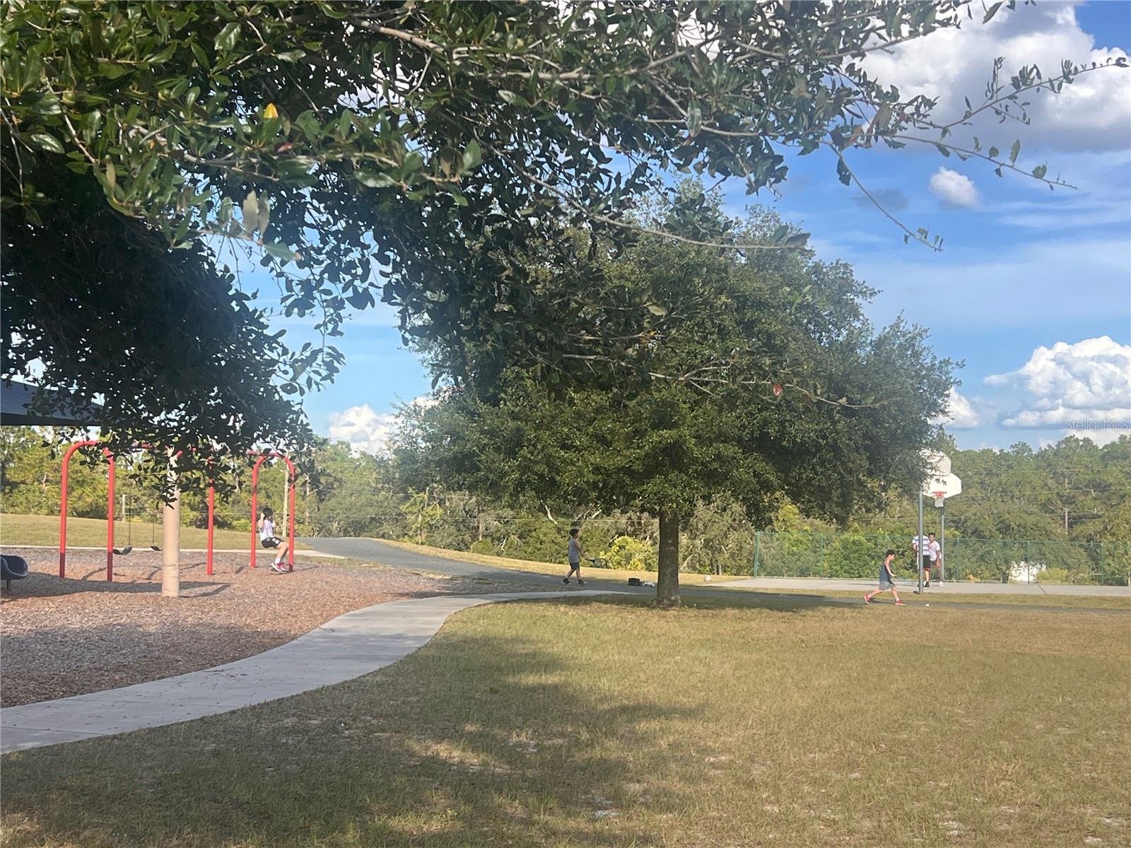 RAINBOW LAKES ESTATES - Land