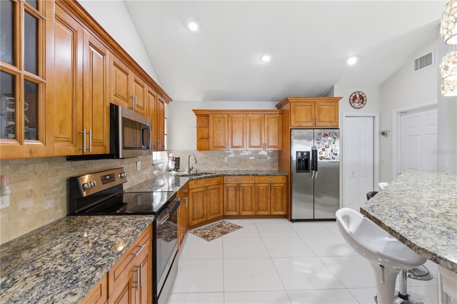 CEDAR CREEK AT COUNTRY RUN PHA - Residential