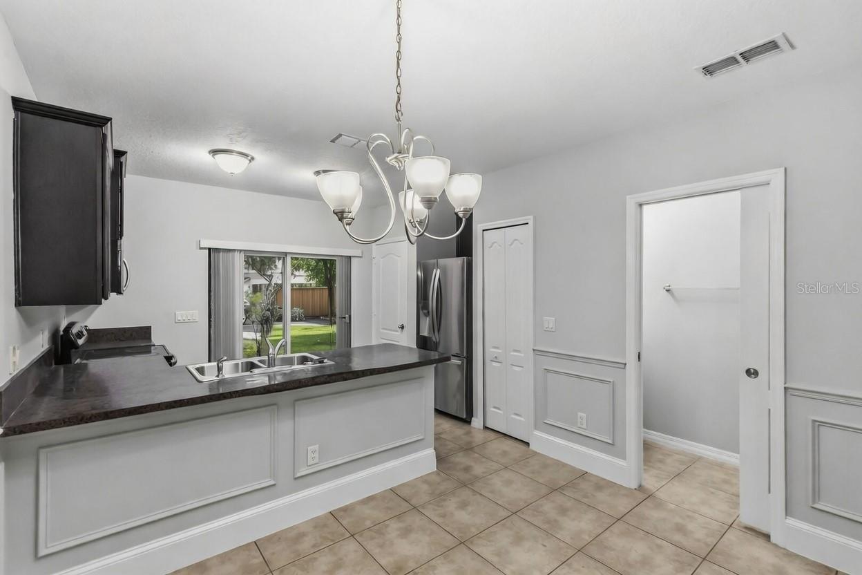 WINDSOR LAKE TWNHMS EAST - Residential