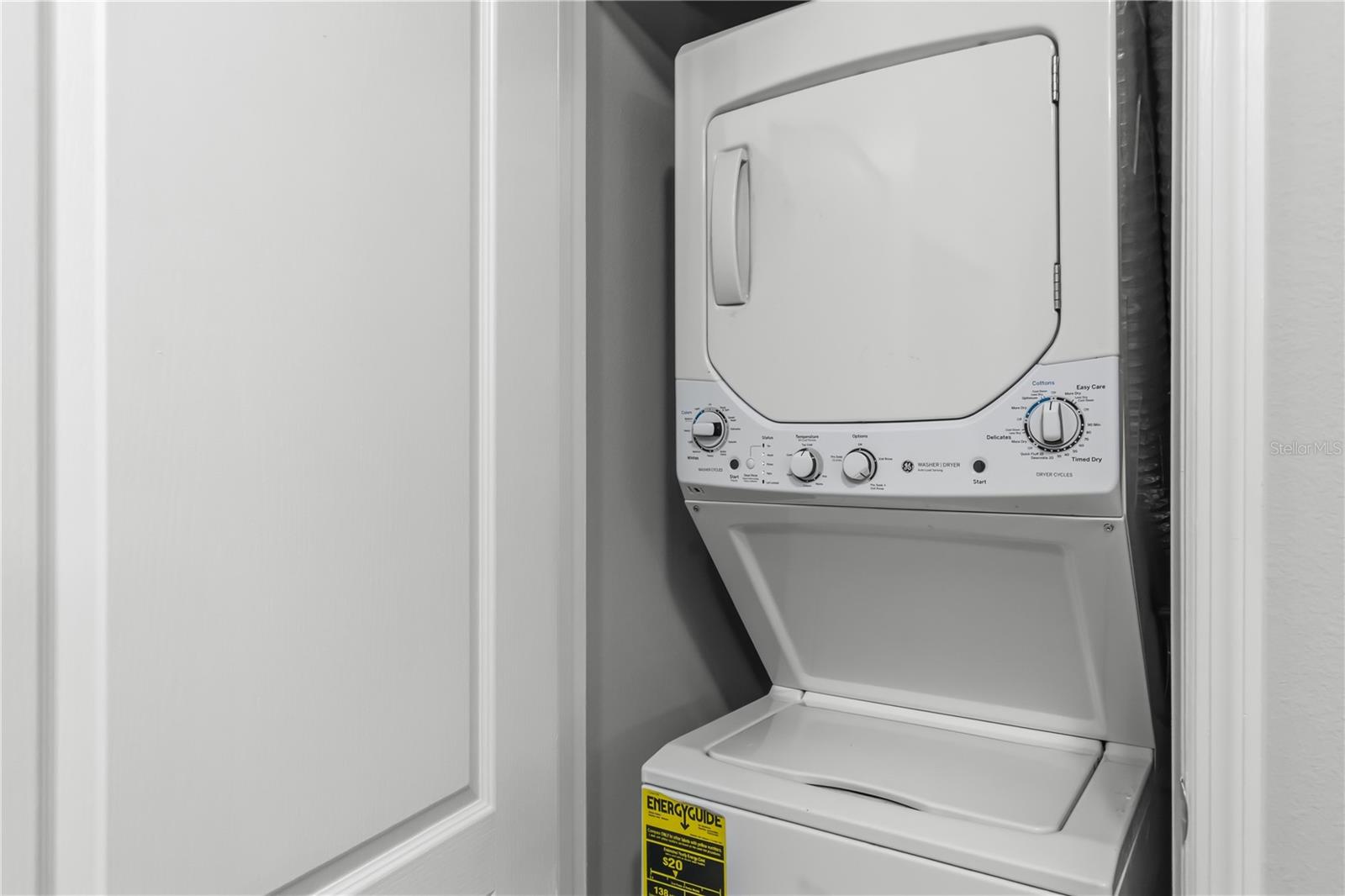 WINDSOR LAKE TWNHMS EAST - Residential