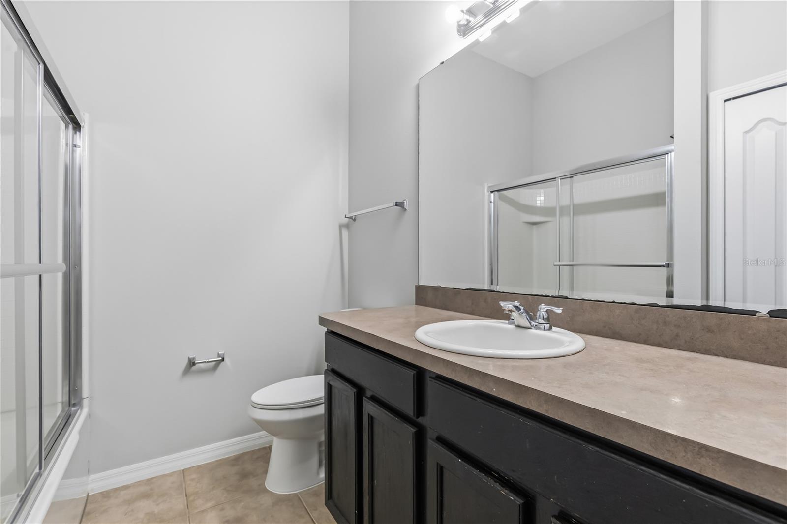 WINDSOR LAKE TWNHMS EAST - Residential