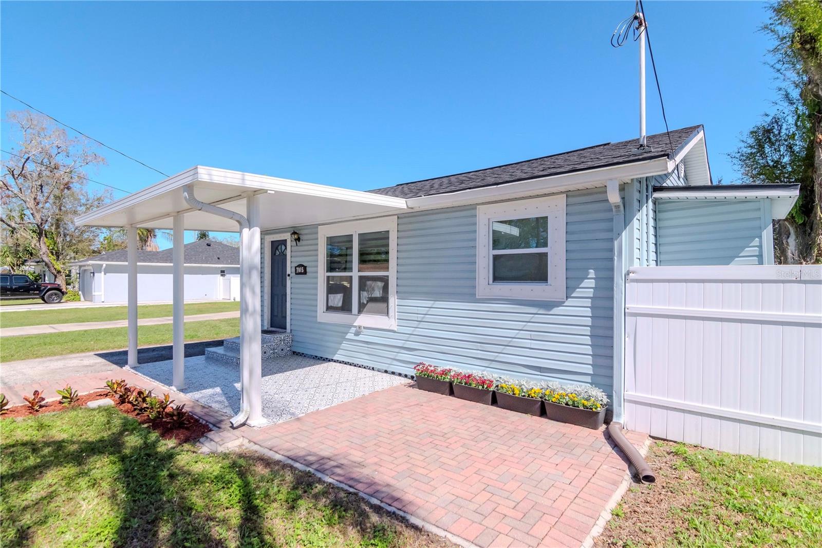 7015 N DAKOTA AVENUE