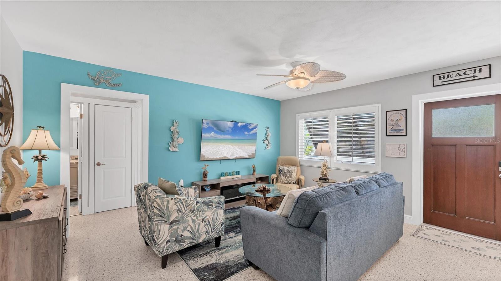 LAKE LA VISTA REP - Residential