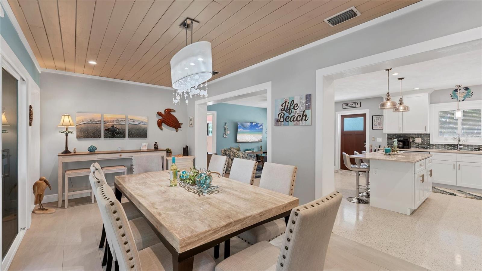 LAKE LA VISTA REP - Residential