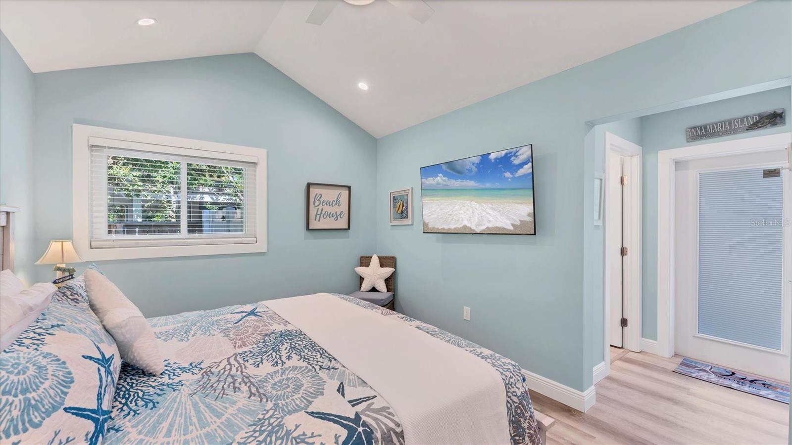 LAKE LA VISTA REP - Residential