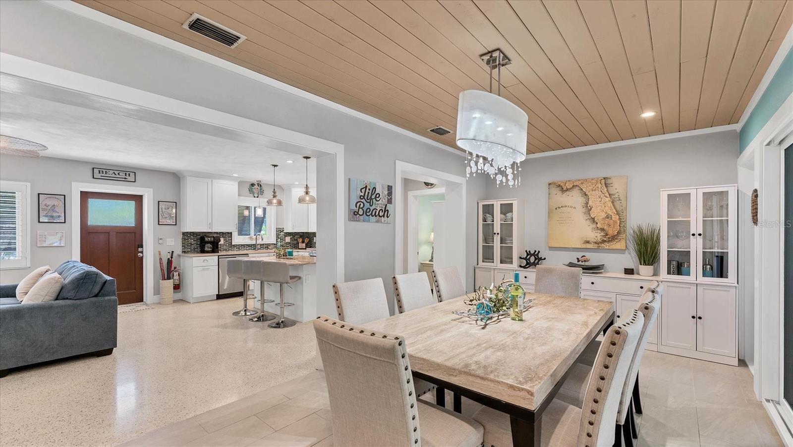 LAKE LA VISTA REP - Residential