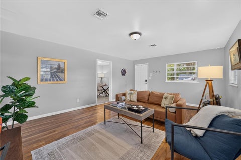 Tiny photo for 905 NE 4th Street, Ocala, FL 34470 (MLS # OM734877)