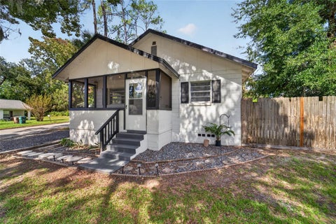 Tiny photo for 905 NE 4th Street, Ocala, FL 34470 (MLS # OM734877)