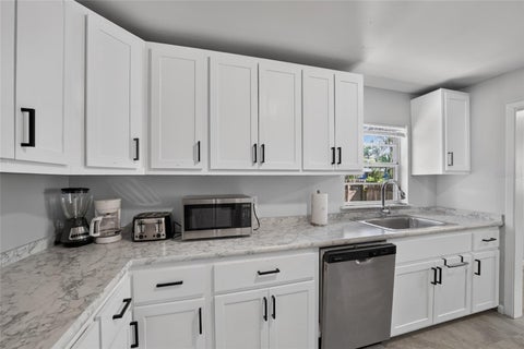 Tiny photo for 905 NE 4th Street, Ocala, FL 34470 (MLS # OM734877)