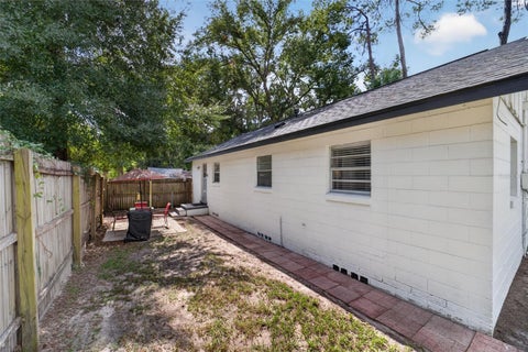 Tiny photo for 905 NE 4th Street, Ocala, FL 34470 (MLS # OM734877)