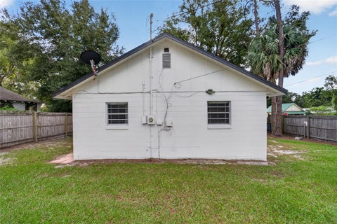 Tiny photo for 905 NE 4th Street, Ocala, FL 34470 (MLS # OM734877)