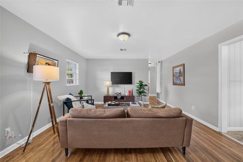 Tiny photo for 905 NE 4th Street, Ocala, FL 34470 (MLS # OM734877)