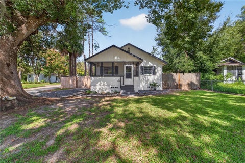Tiny photo for 905 NE 4th Street, Ocala, FL 34470 (MLS # OM734877)