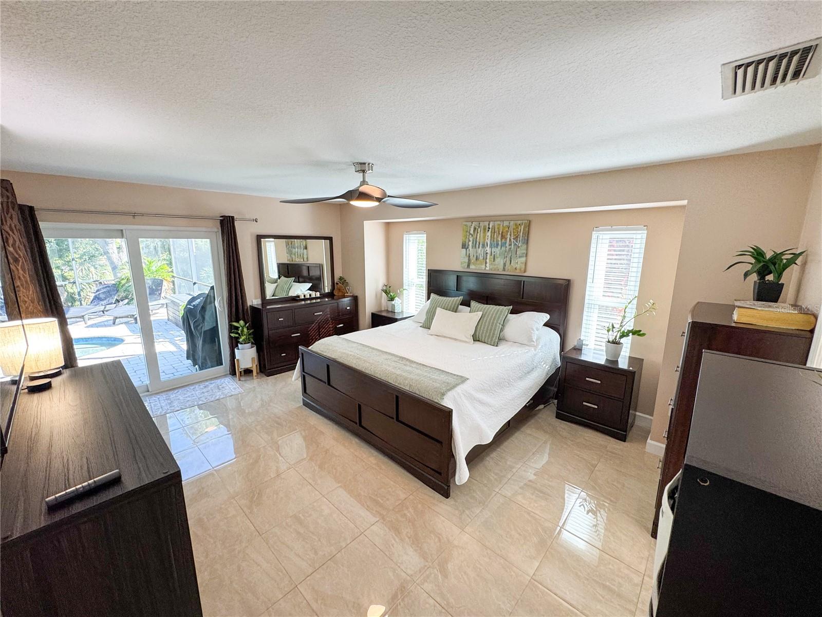 1629 - PORT CHARLOTTE SUB 39 REPLAT OF TRACT B - Residential