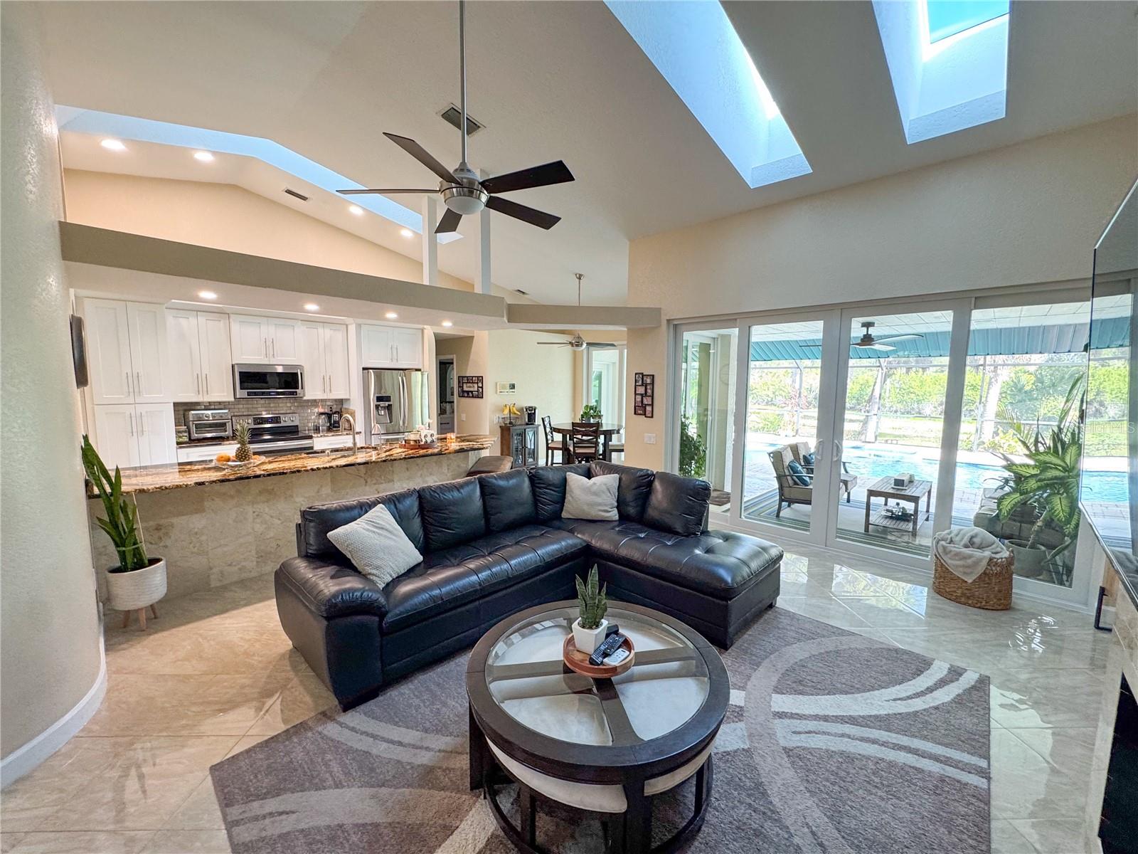 1629 - PORT CHARLOTTE SUB 39 REPLAT OF TRACT B - Residential