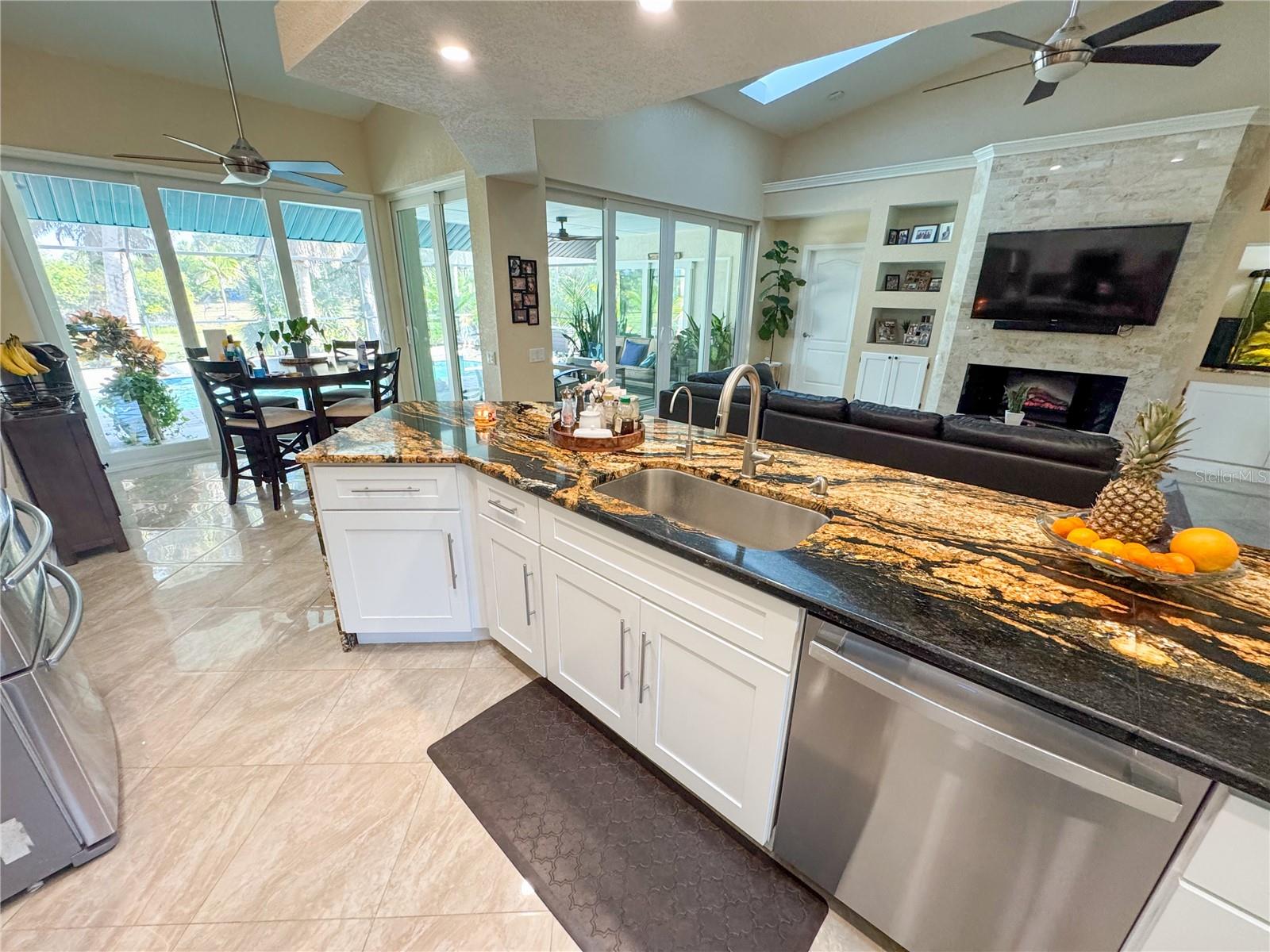 1629 - PORT CHARLOTTE SUB 39 REPLAT OF TRACT B - Residential