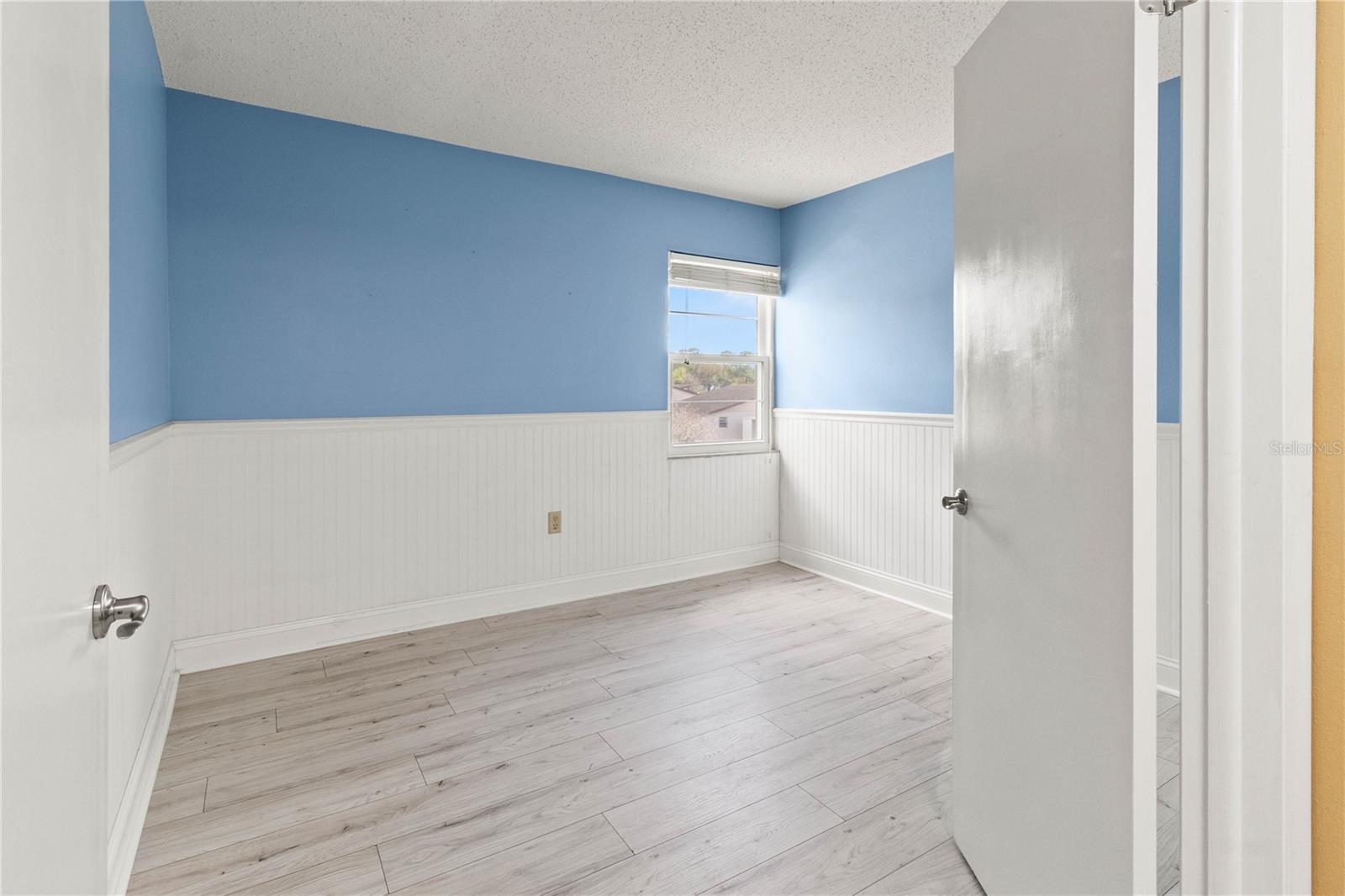 KIMBERLEA CONDO 02 - Residential