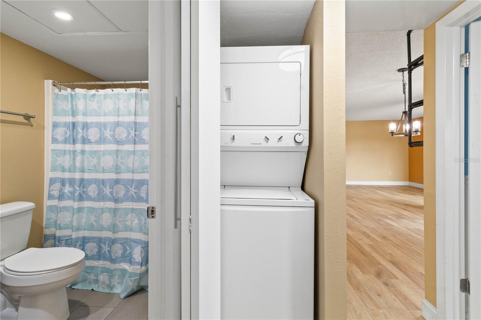 KIMBERLEA CONDO 02 - Residential