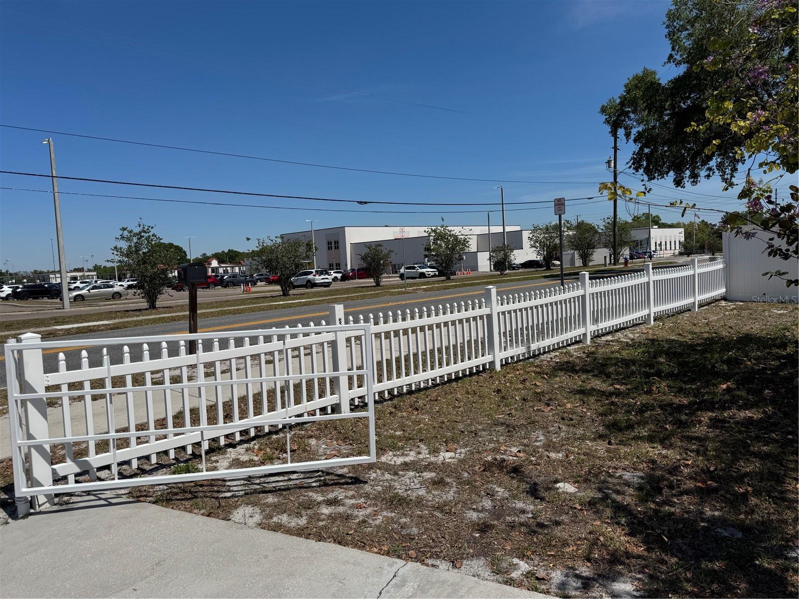 8 E SUMMIT STREET