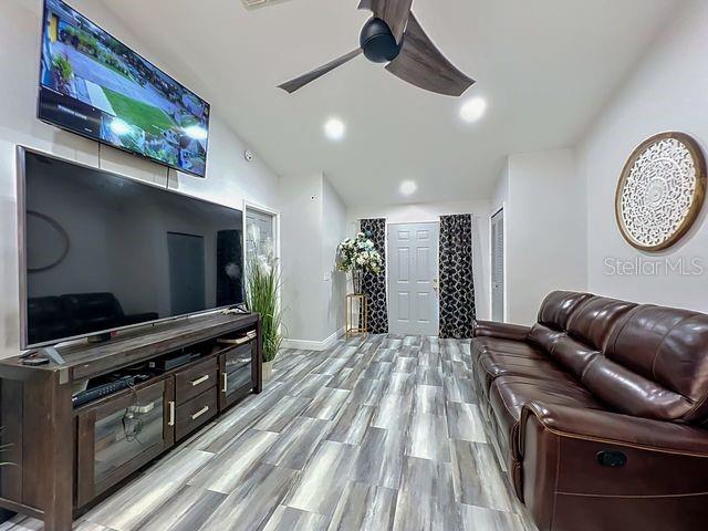 SUMMER OAKS - Residential