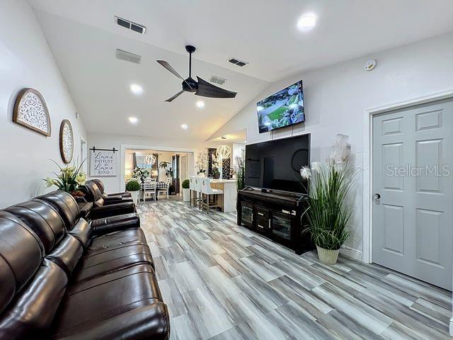 SUMMER OAKS - Residential
