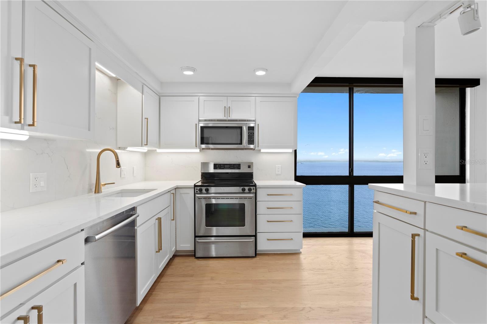 MONTE CARLO TOWERS A CONDOMINI - Residential