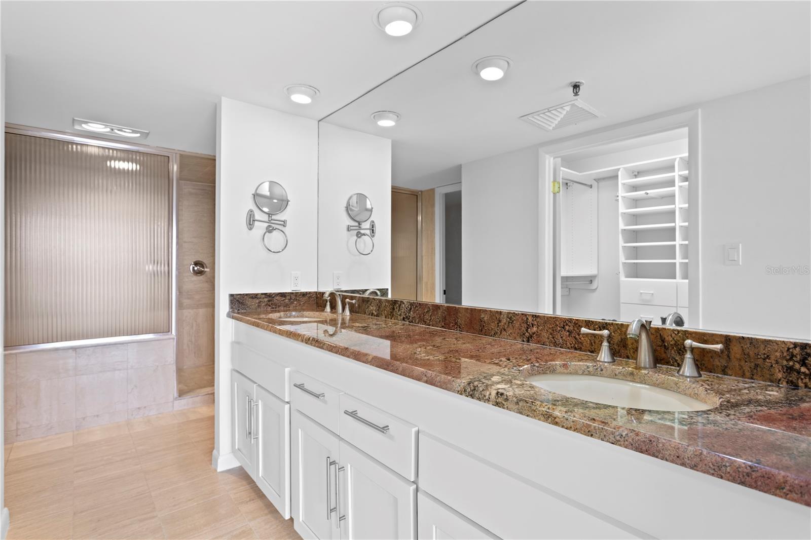 MONTE CARLO TOWERS A CONDOMINI - Residential