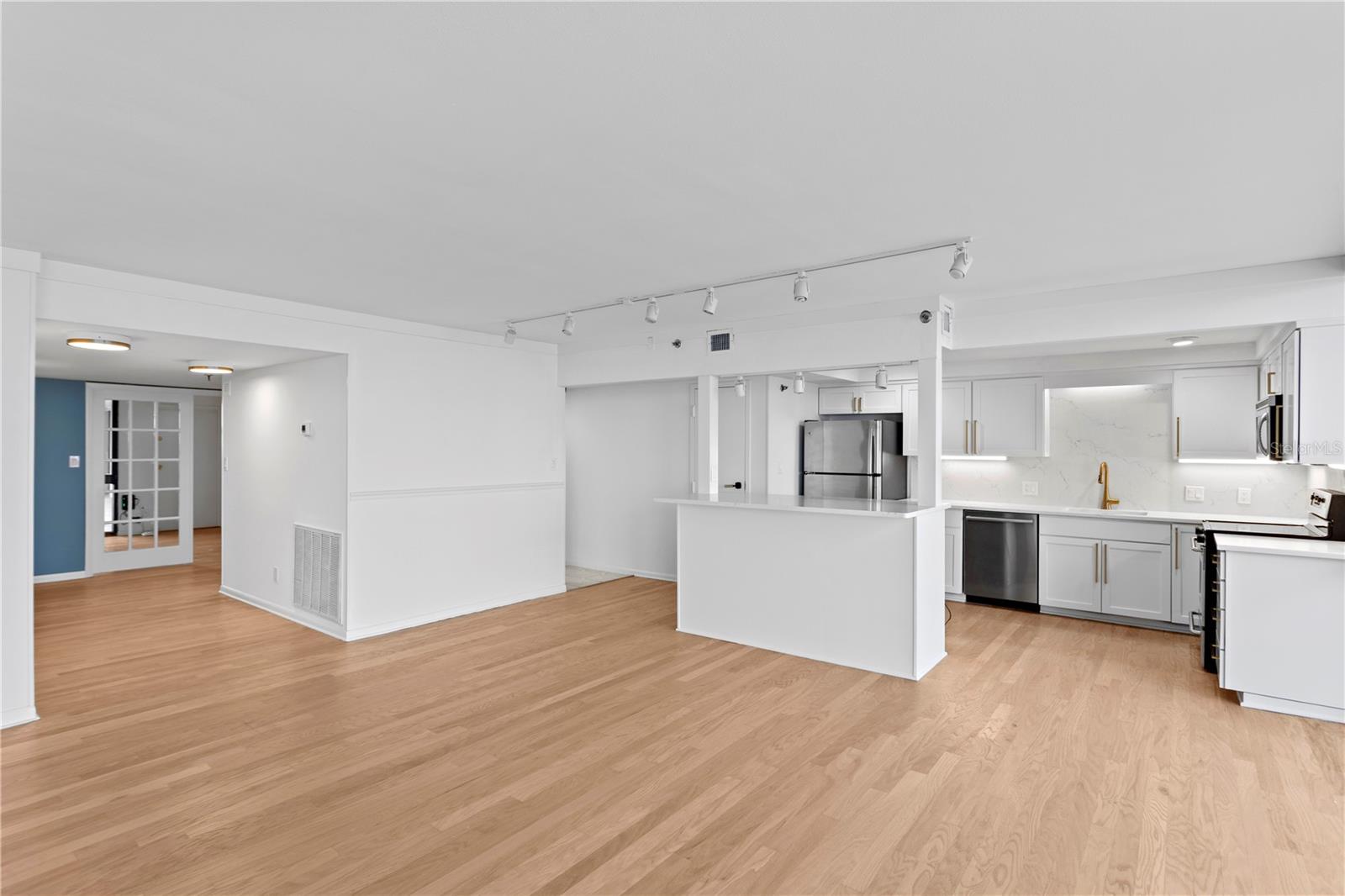 MONTE CARLO TOWERS A CONDOMINI - Residential