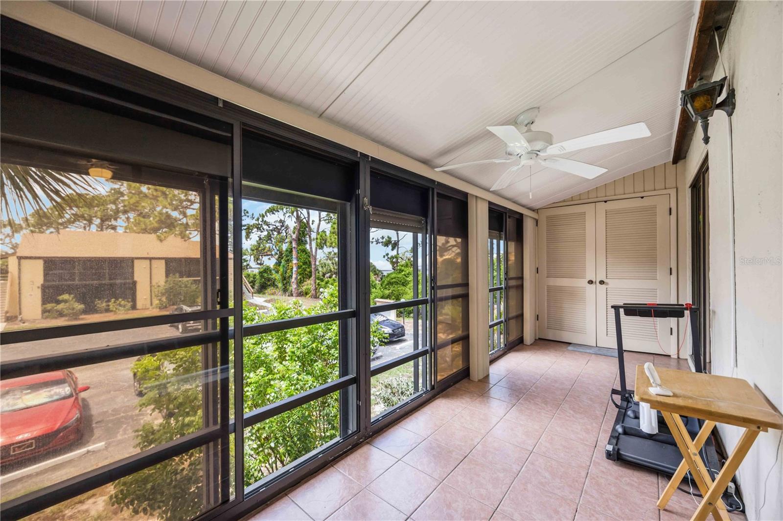 18 QUAILS RUN BOULEVARD 18202