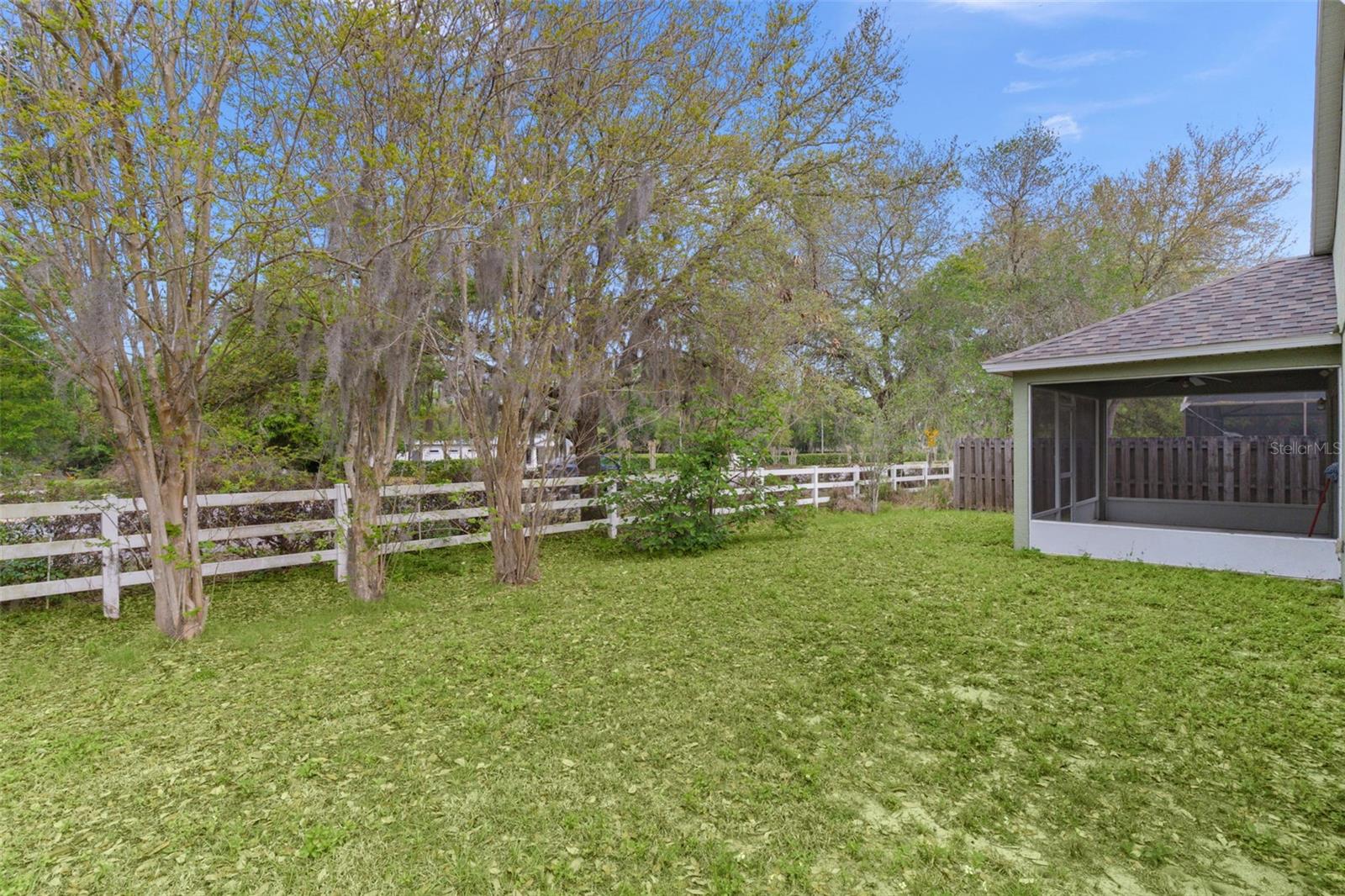 3002 LORIMER COURT