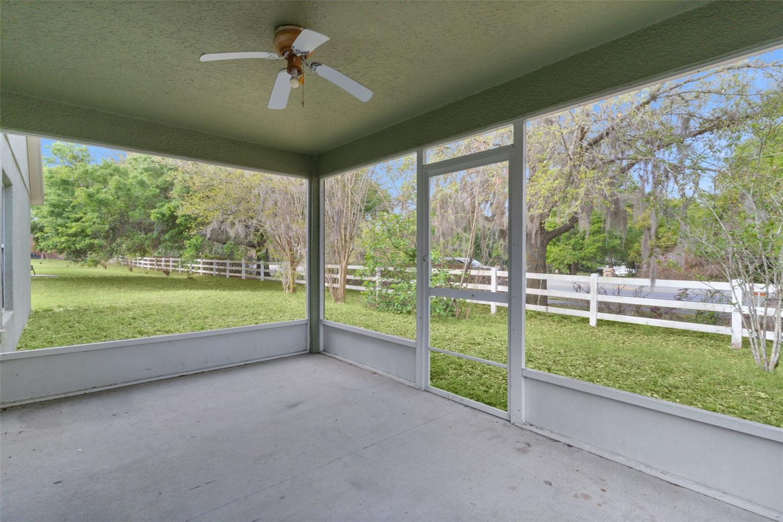 3002 LORIMER COURT