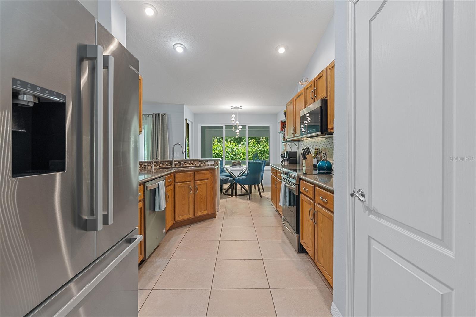 ISLAND CROSSINGS - Residential