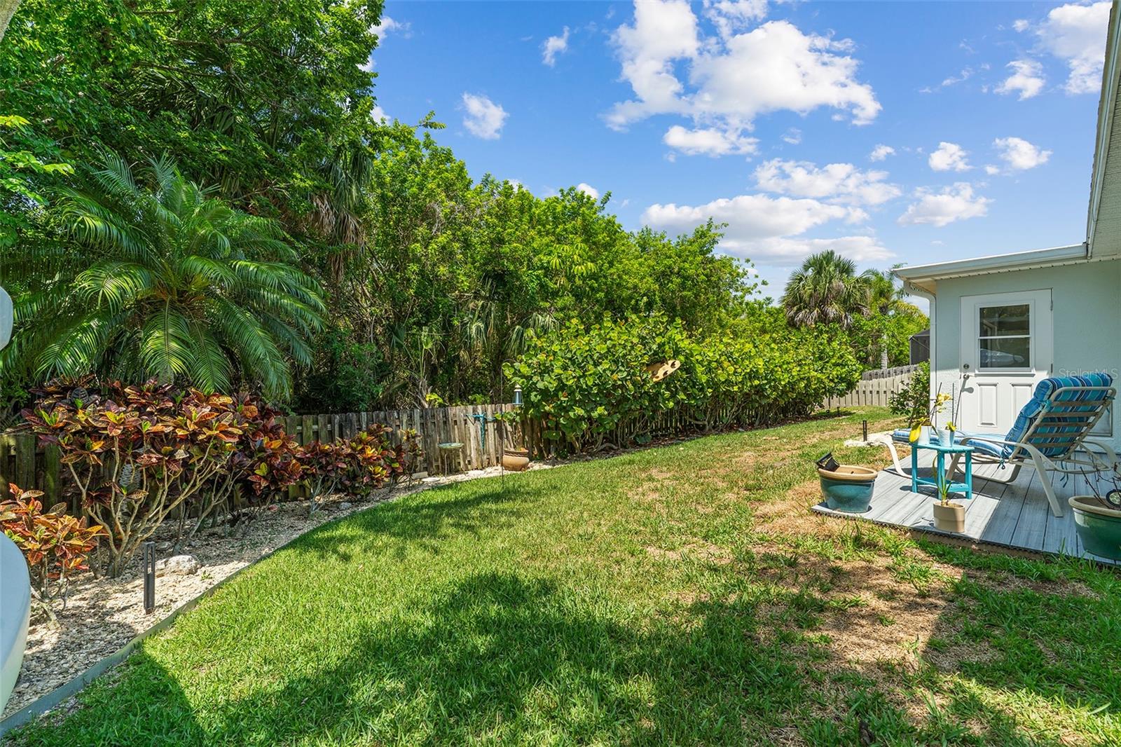 ISLAND CROSSINGS - Residential