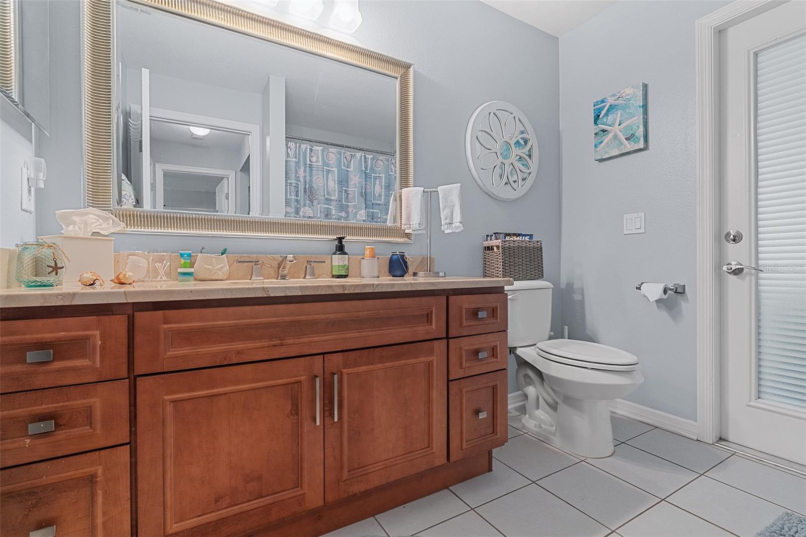 ISLAND CROSSINGS - Residential