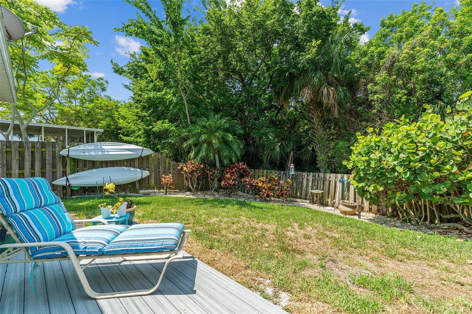 ISLAND CROSSINGS - Residential