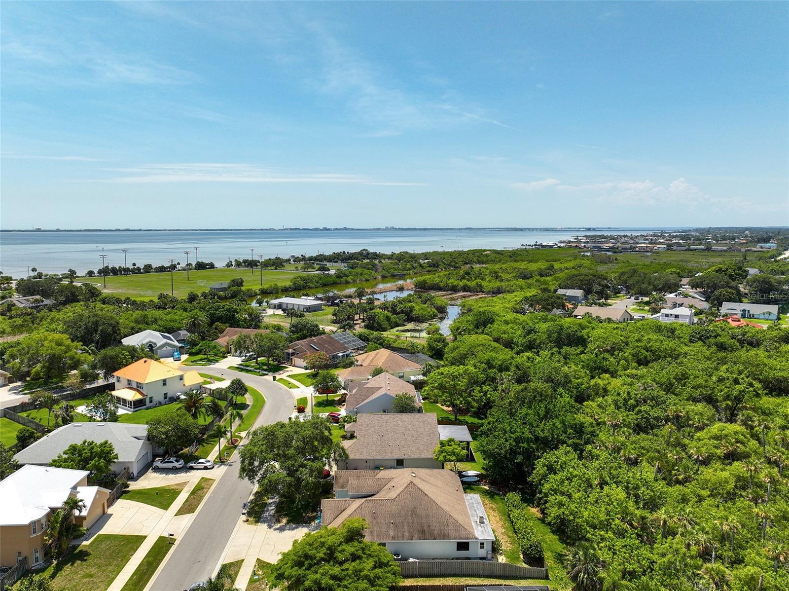 ISLAND CROSSINGS - Residential