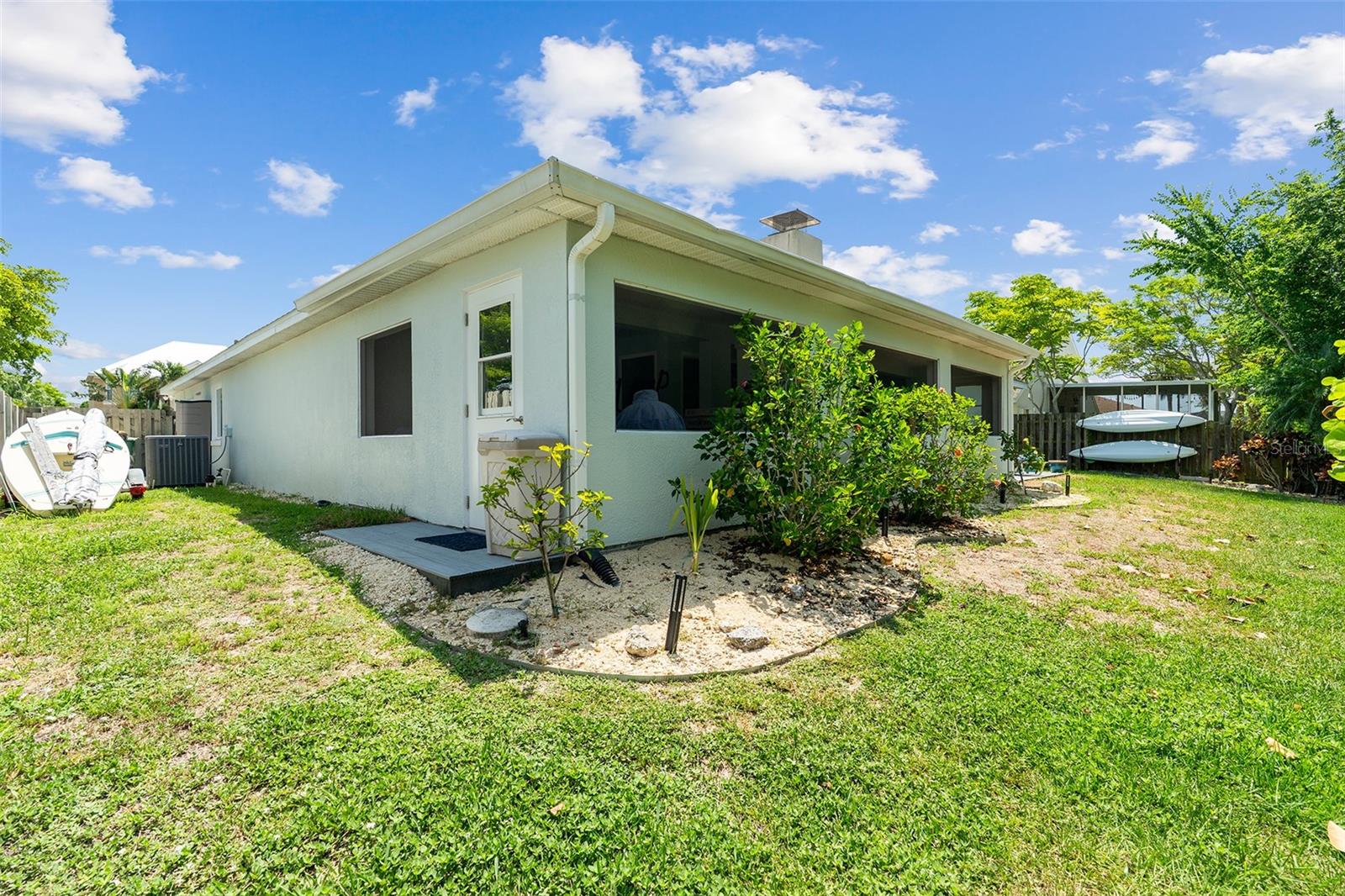 ISLAND CROSSINGS - Residential