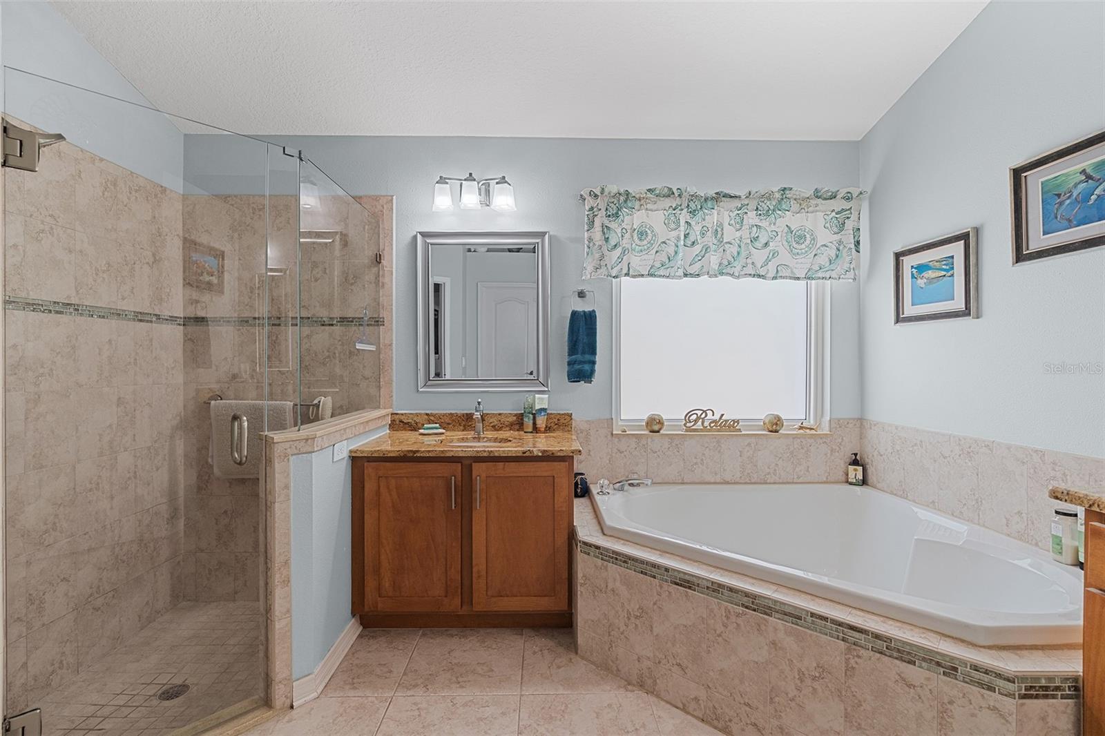 ISLAND CROSSINGS - Residential