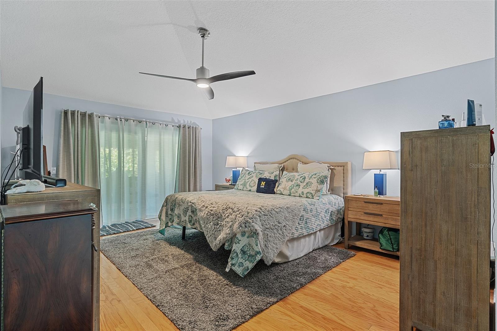 ISLAND CROSSINGS - Residential