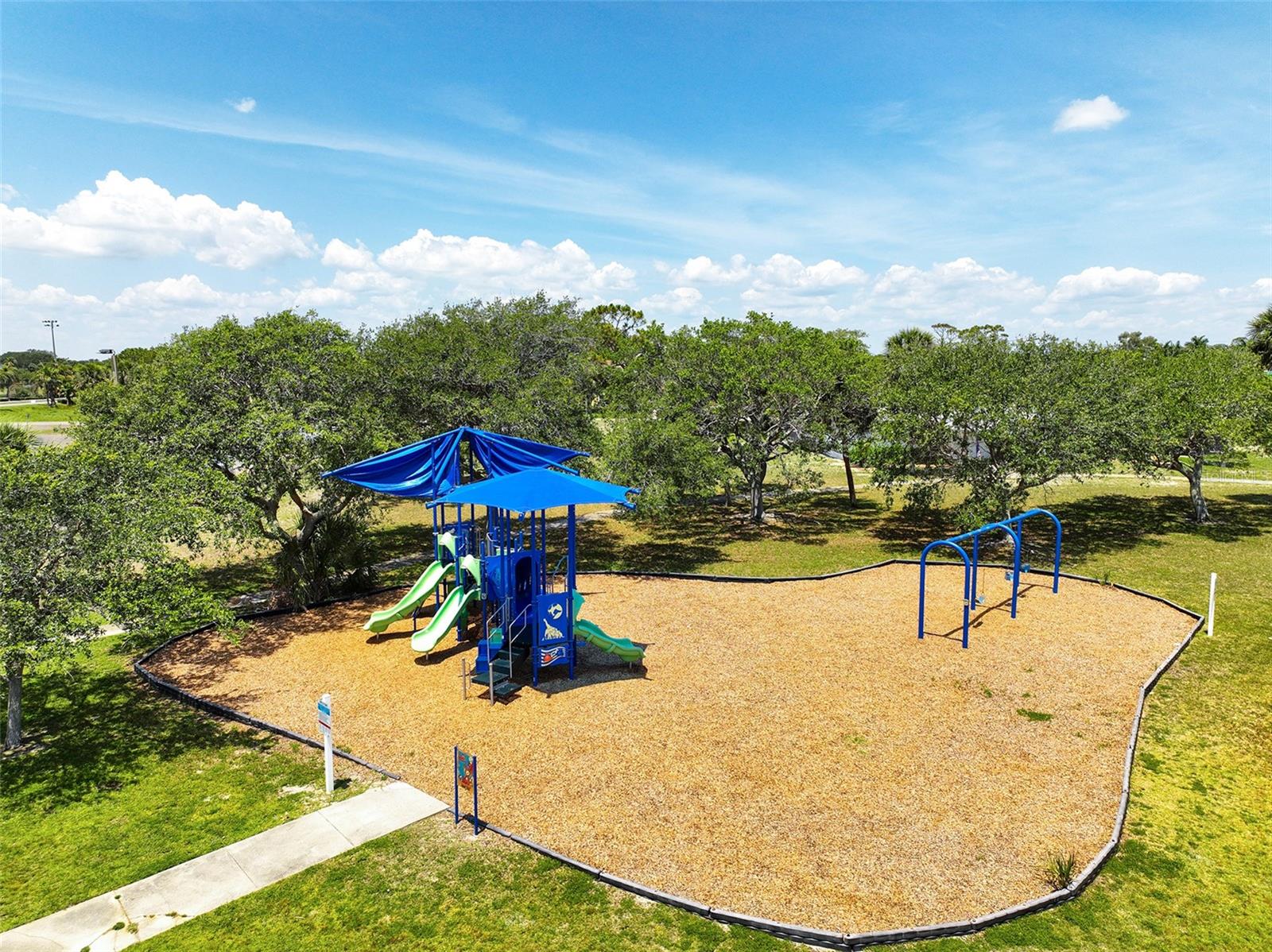 ISLAND CROSSINGS - Residential