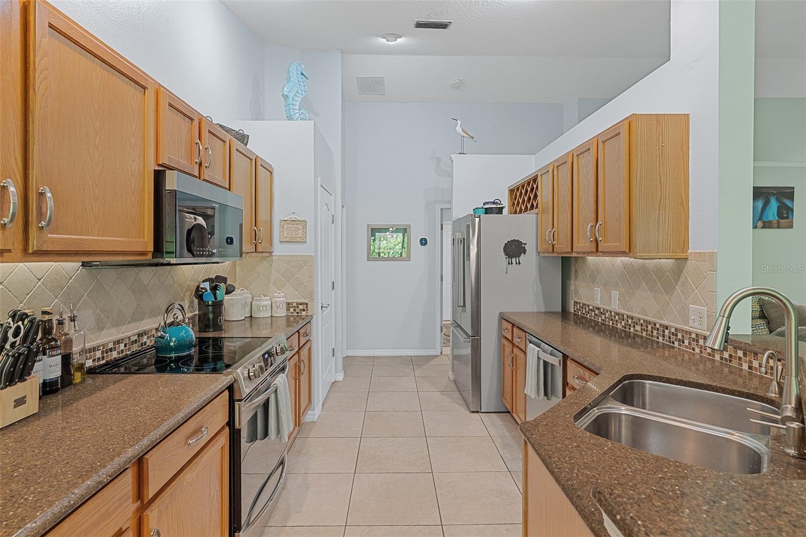 ISLAND CROSSINGS - Residential