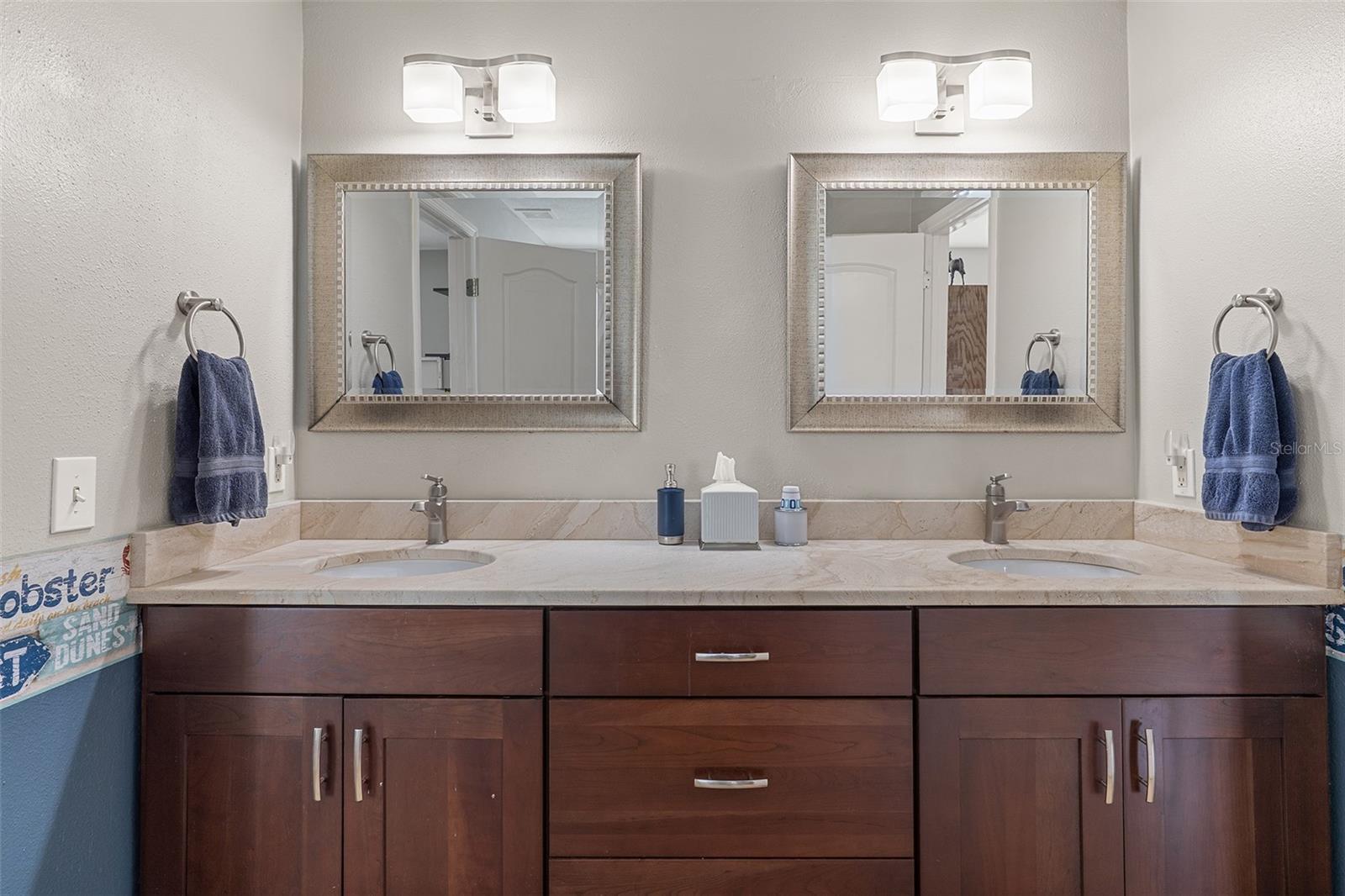 ISLAND CROSSINGS - Residential