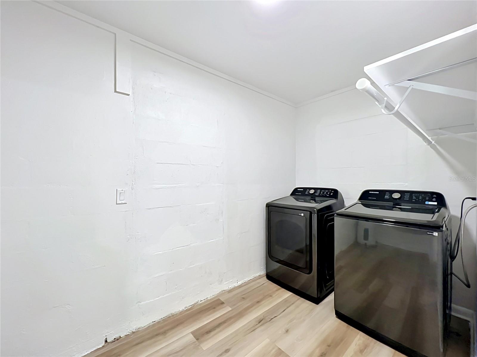 ALBERT LEE RIDGE ADD 04 - Residential