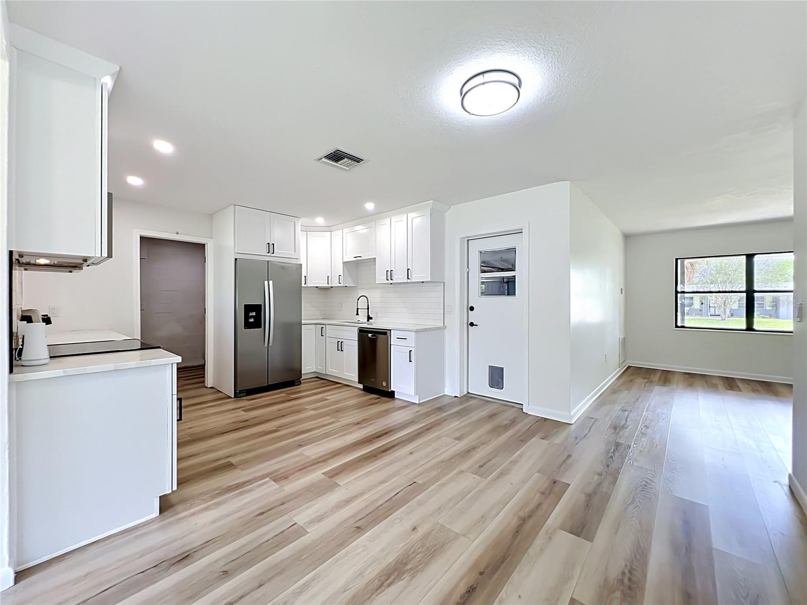 ALBERT LEE RIDGE ADD 04 - Residential