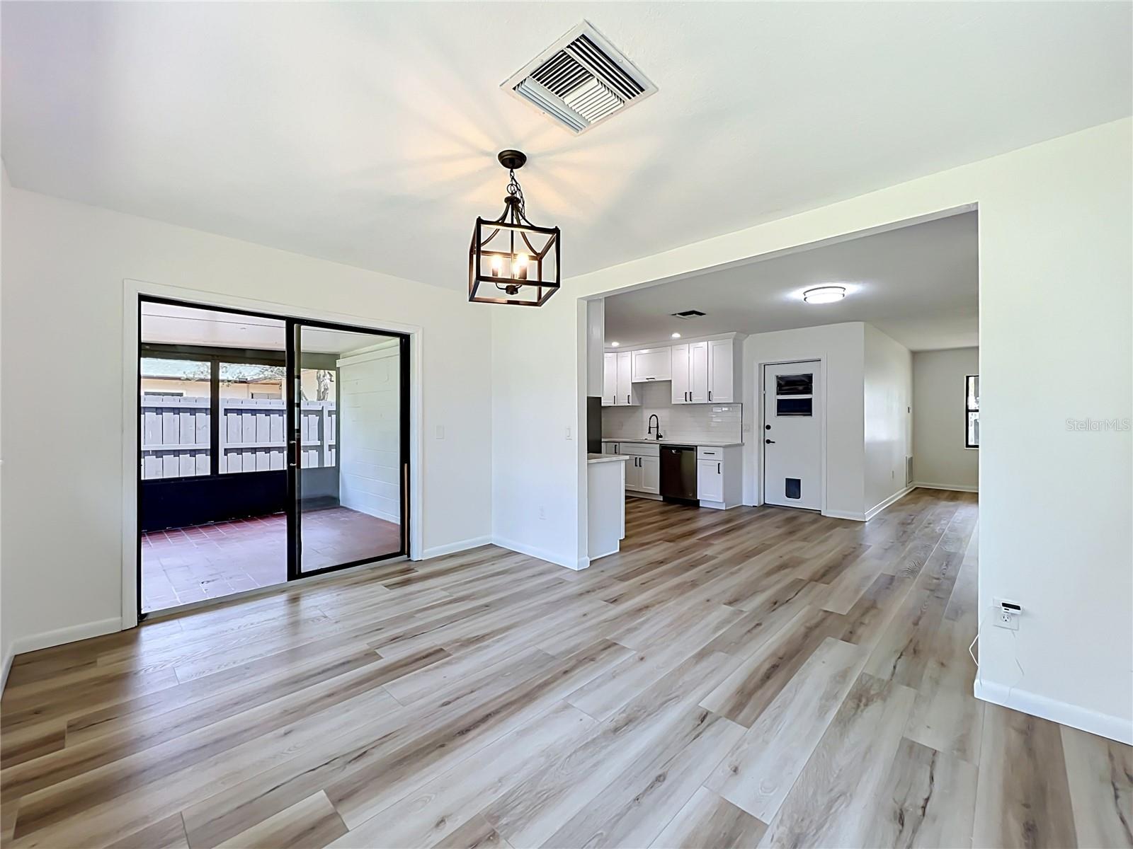 ALBERT LEE RIDGE ADD 04 - Residential