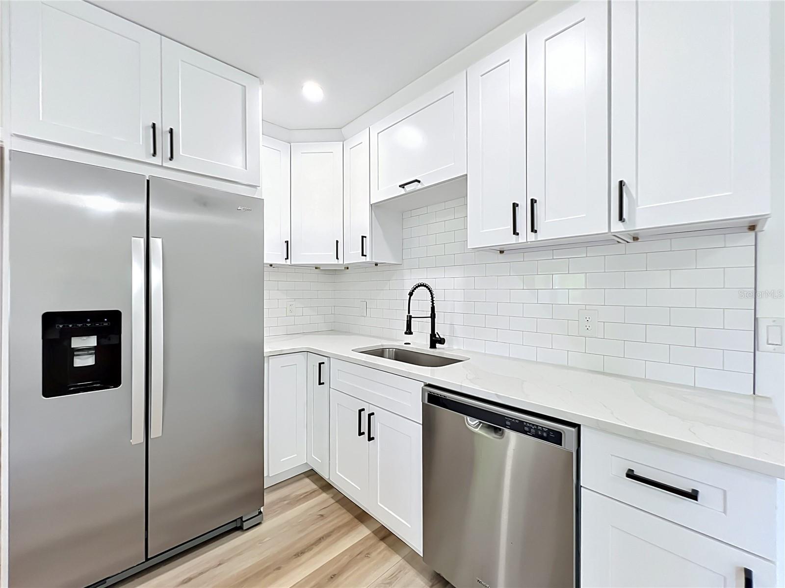 ALBERT LEE RIDGE ADD 04 - Residential