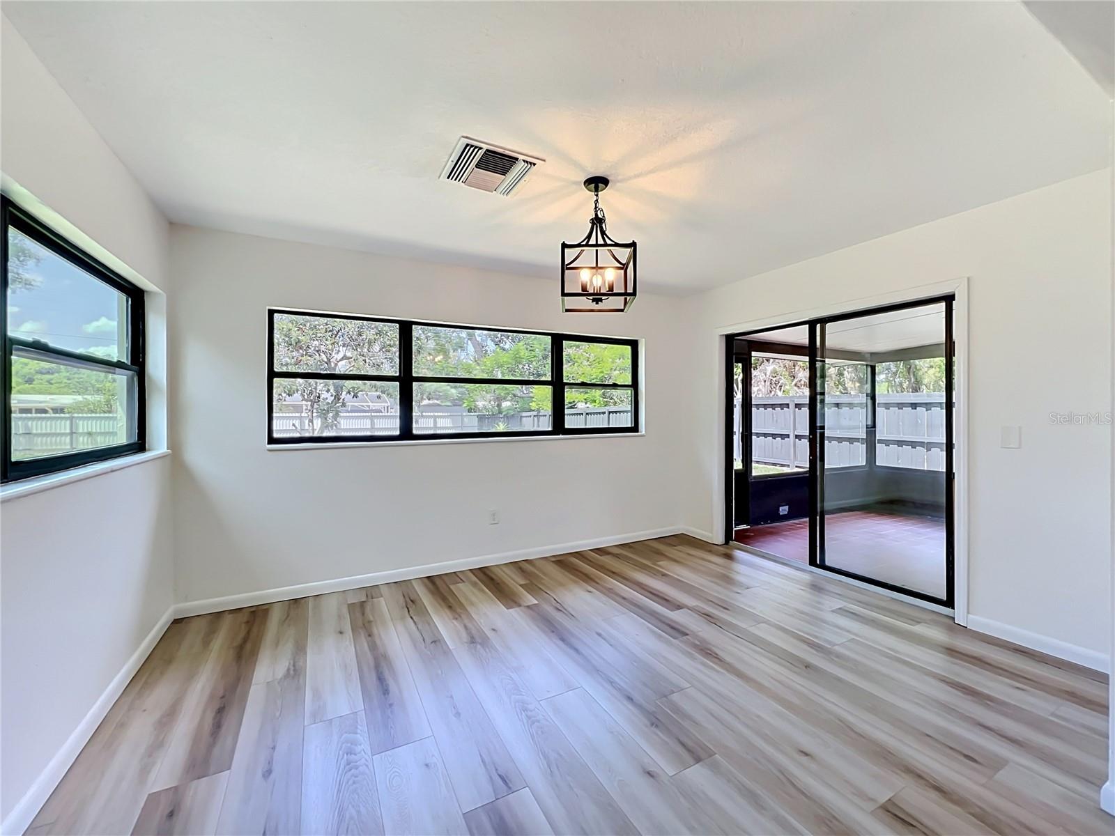 ALBERT LEE RIDGE ADD 04 - Residential