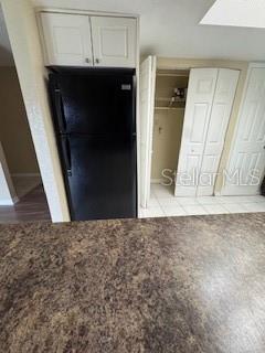 HAWTHORNE VILLAGE - Residential Lease