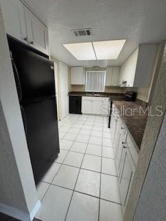 HAWTHORNE VILLAGE - Residential Lease